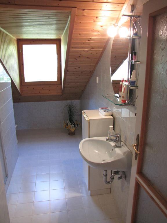 Schmidt Apartment Balatonfenyves Bilik gambar